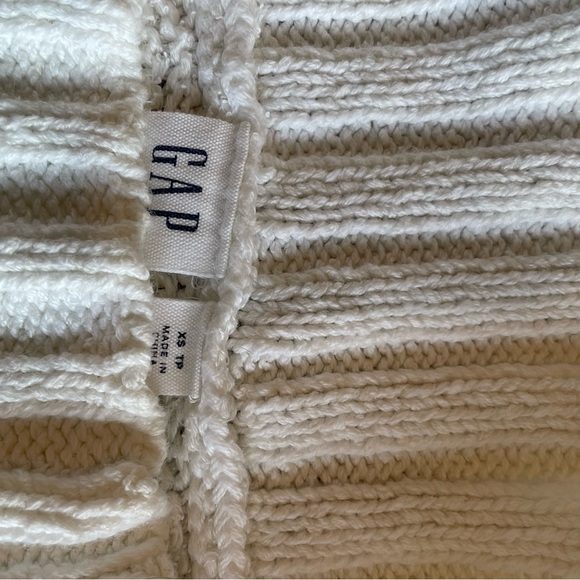 Blue & White Ombré Knit Bell Sleeve Sweater - Picture 3 of 3